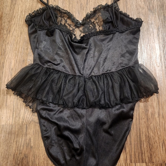 Delicates Vintage Lingerie Bodysuit - Picture 7 of 8